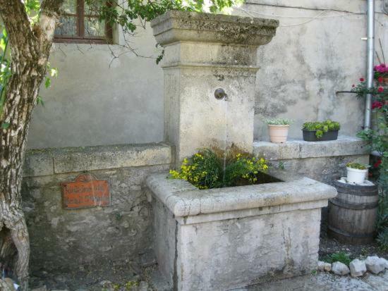 Les Calades Du Ventoux Apartment Montbrun-les-Bains Luaran gambar